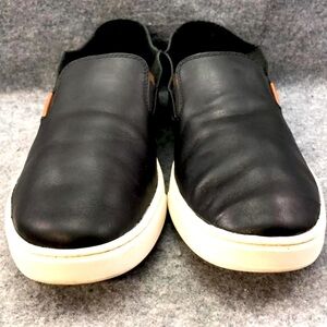 OluKai Pehuea Soft Black Leather Slipon Loafers Sneakers Size 7.5